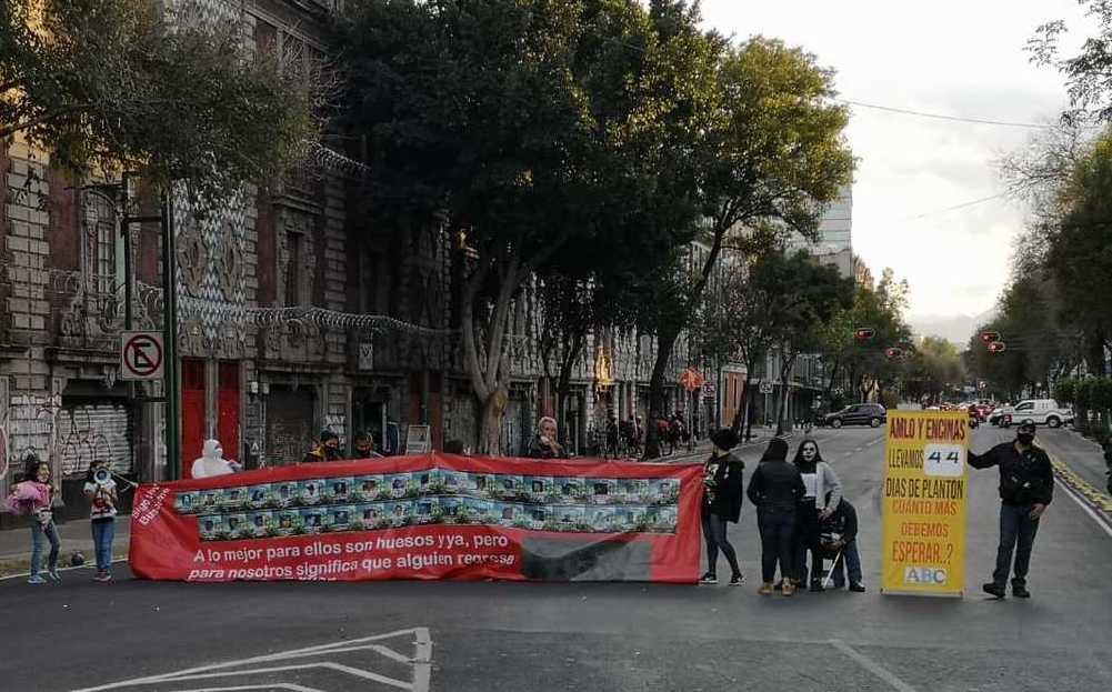 CdMx. Protestan en Segob familiares de desaparecidos y víctimas ABC
