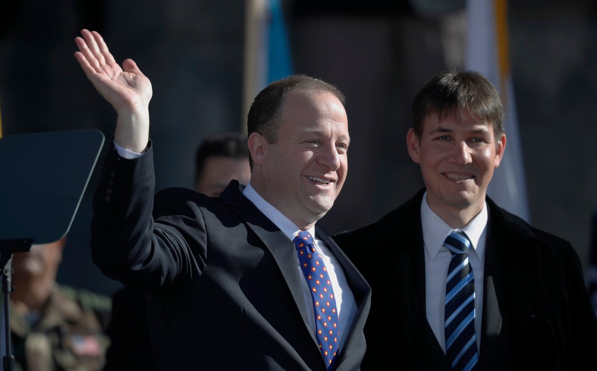 Gobernador de Colorado y su esposa dan positivo a coronavirus