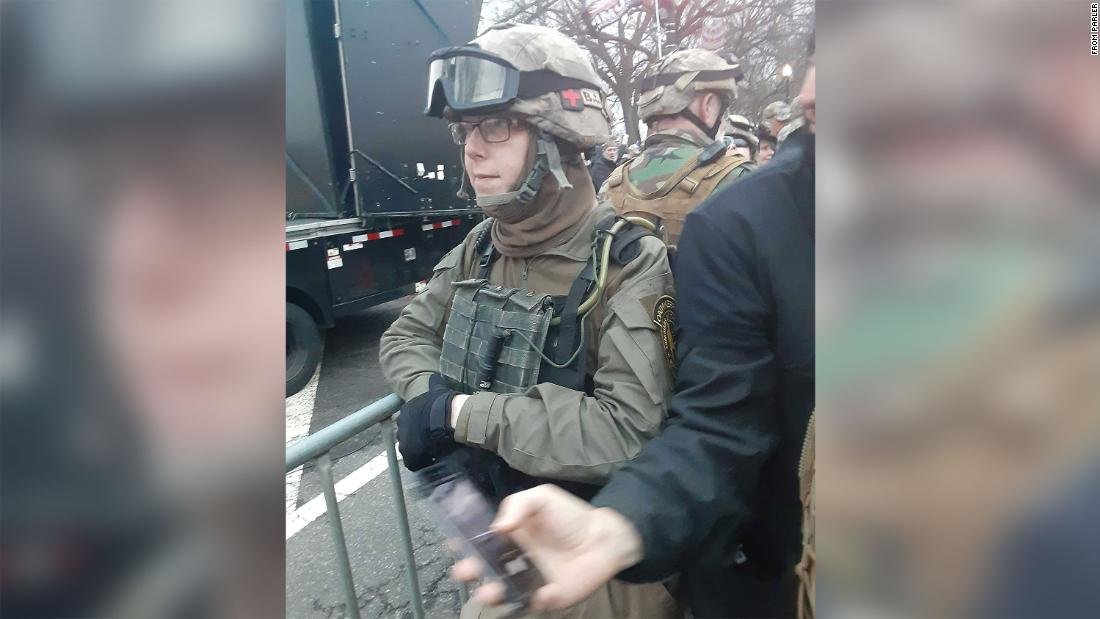 Capitol Riot: veterano del ejército que atendió un bar acusado por el FBI de conspirar en la insurrección