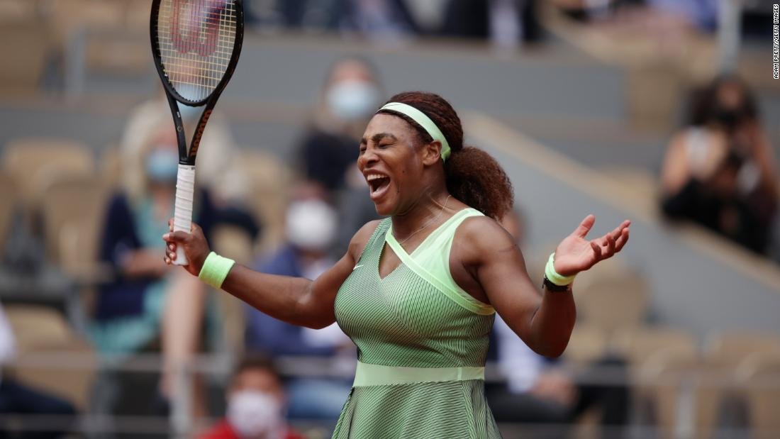 Serena Williams entra en la cuarta ronda del Abierto de Francia mientras apunta a la historia