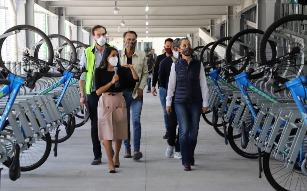 En Tláhuac, Sheinbaum inaugura biciestacionamiento