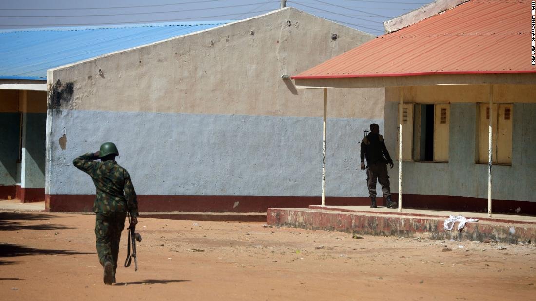 Nigeria: escolares secuestrados liberados, dice funcionario estatal