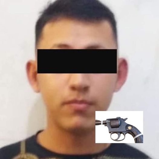 DETENIDO EN POSESIÓN DE ARMA DE FUEGO, LUEGO DE QUE SU AUTO FALLARA Y QUEDARA A
