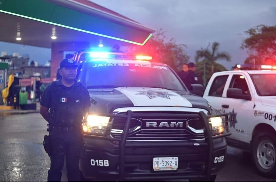 DESTROZOS E INUNDACIONES EN NAYARIT PROVOCA EL HURACÁN "ROSLYN"; VIENTOS DE 195