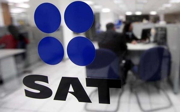 SAT exhorta a empresas a cumplir con sus obligaciones fiscales