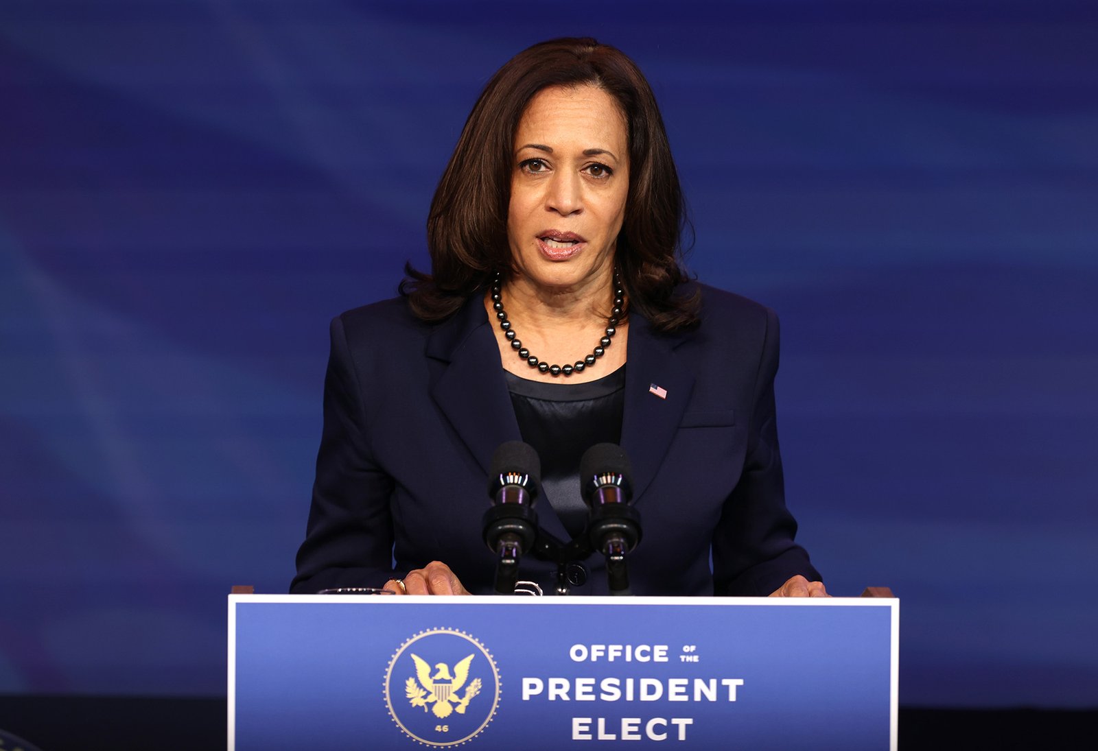 Kamala Harris será vacunada en público