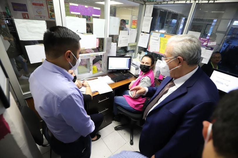 Visita gobernador Rocha el Hospital Pediátrico de Sinaloa