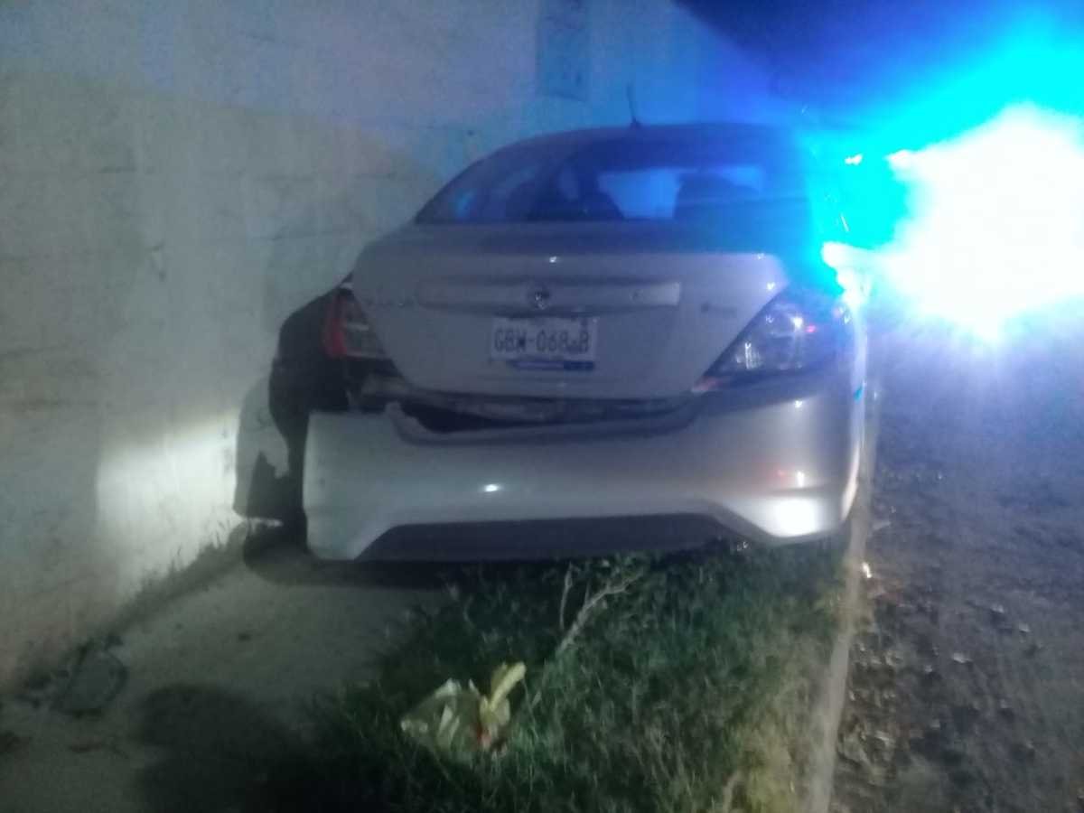 Joven se pasa alto y provoca choque en Torreón