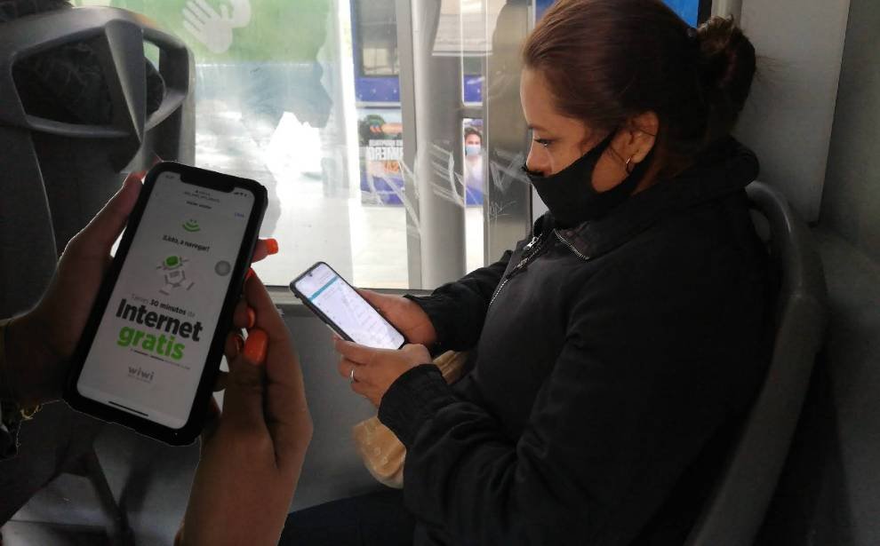 Usuarios reportan fallas en internet de transporte público de León