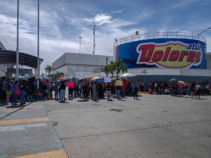 En paro trabajadores de Pinsa, exigen pago justo de utilidades