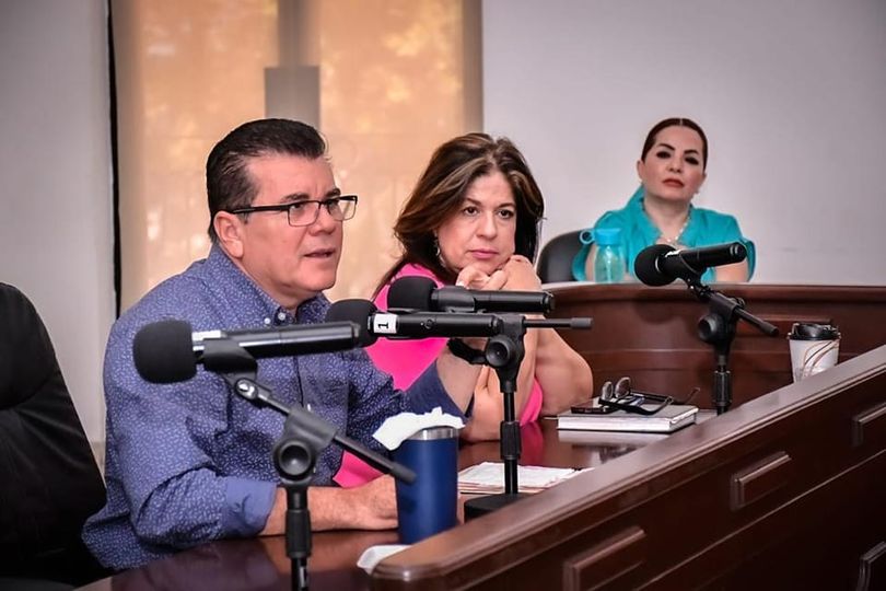 *Tesorero Municipal presenta primer informe trimestral de 2023 a regidores.*