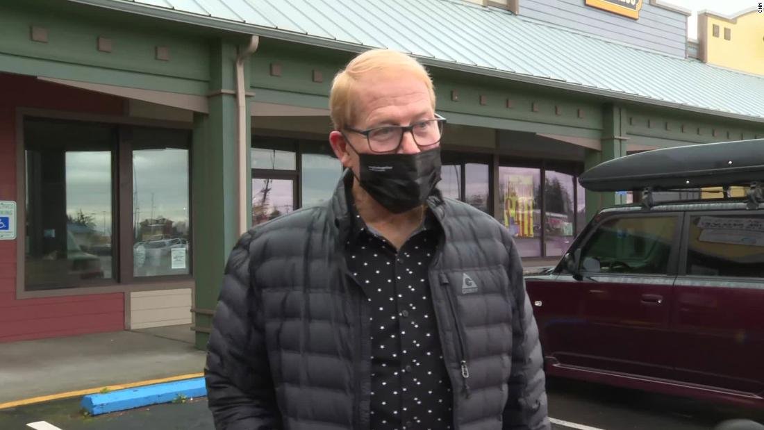 Los residentes de la ciudad de Washington se preguntan si QAnon se ha apoderado de su alcalde