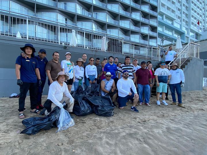 *Colabora JUMAPAM en limpieza d Playa Gaviotas*
