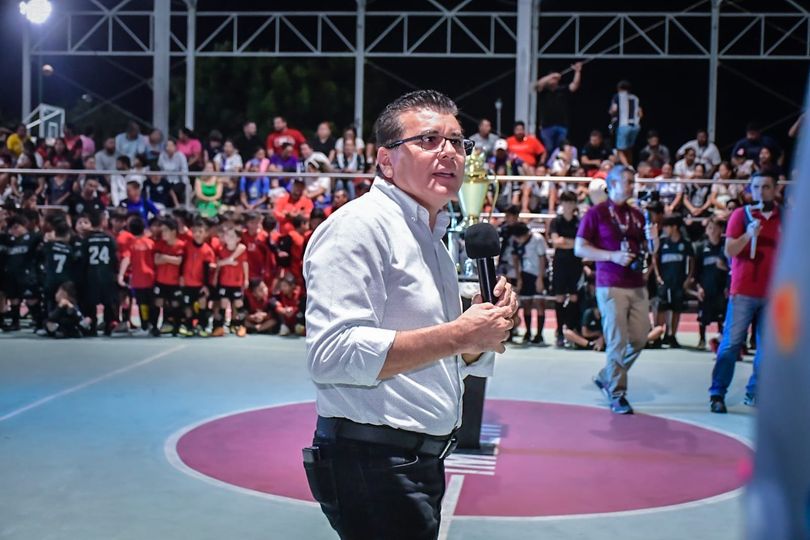 *Premia Edgar González a lo mejor del Interacademias.*