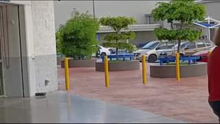 Poco a poco los mazatlecos regresan a la normalidad.