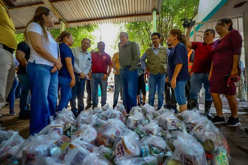 Gobernador Rocha visita comunidades afectadas por Tormenta Tropical Norma en Gua