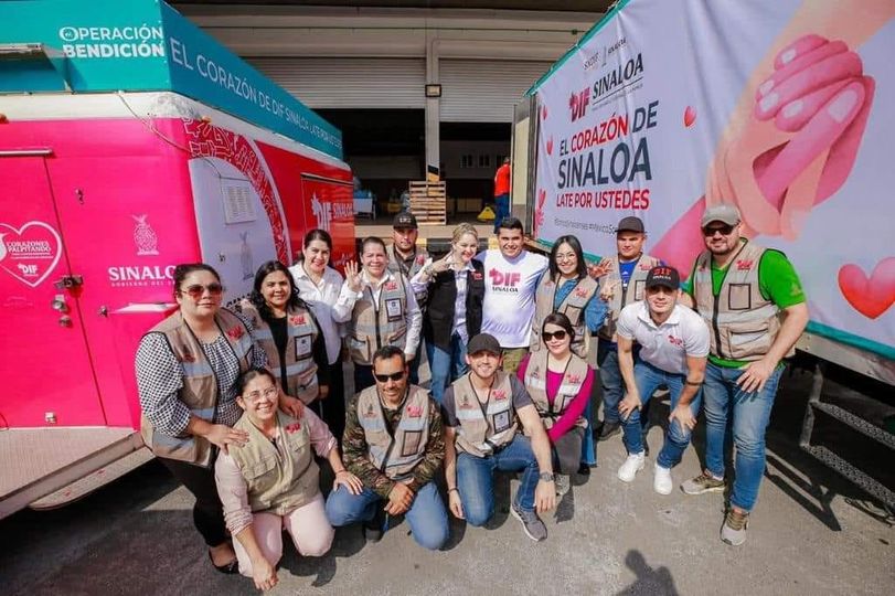 ENCABEZA ENEYDA ROCHA BRIGADA HUMANITARIA DE DIF SINALOA PARA DAMNIFICADOS DE AC