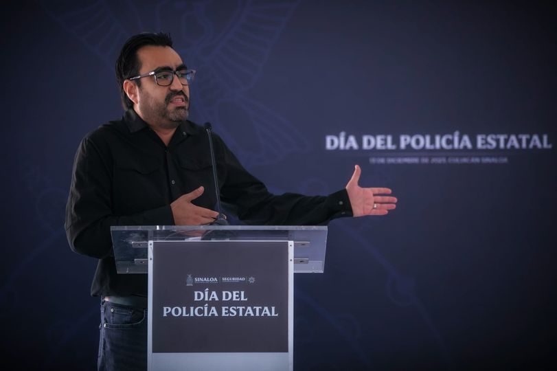 Festeja Rocha a los policías estatales en su día
