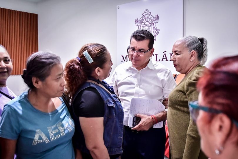 *Avanzan soluciones y compromisos con vecinos de la colonia Rincón de Urías.*