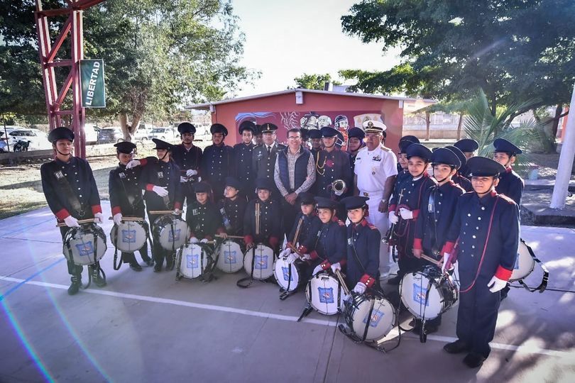 *“En toda la historia de nuestra escuela es el primer lunes cívico desde 1990”,
