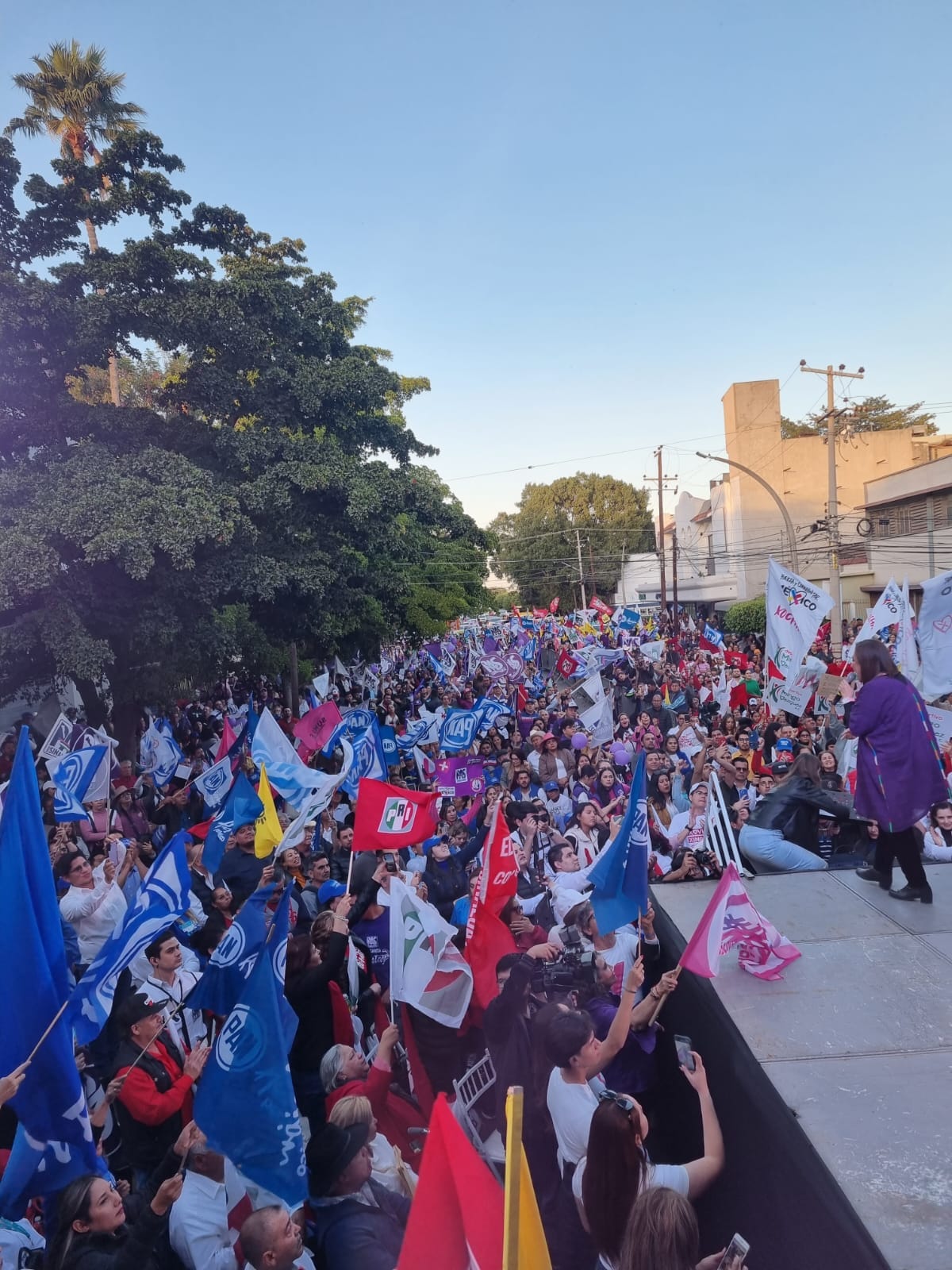 EL MITIN EN GRÁFICAS DE XOCHITL GÁLVEZ, PRECANDIDATA A LA PRESIDENCIA DE LA REPÚ