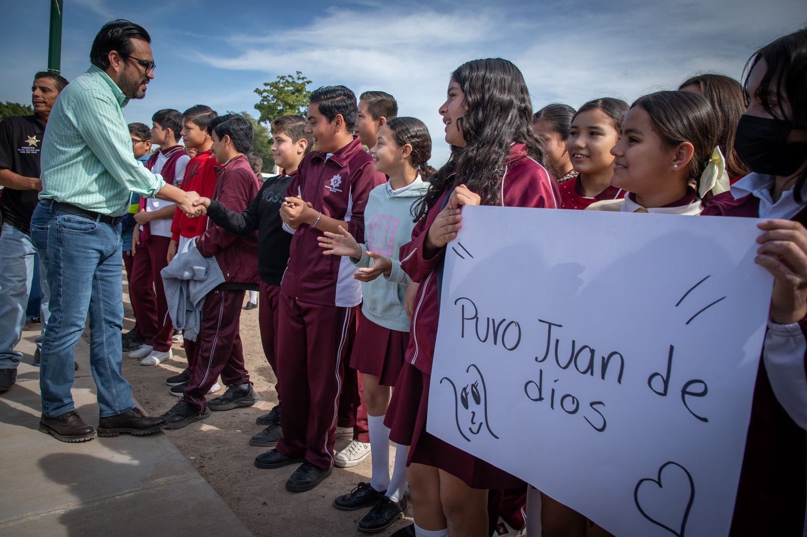 *Juan de Dios Gámez transforma la sindicatura de Quilá con entrega de viviendas