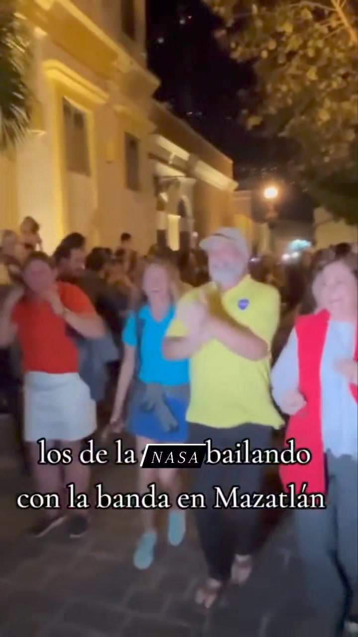Científicos de la NASA disfrutan de Mazatlán bailando al ritmo de banda A unas