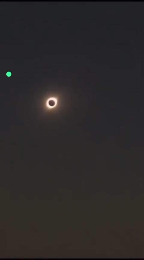 Así es como se vivió el eclipse solar 2024, en Mazatlán Video: La pared