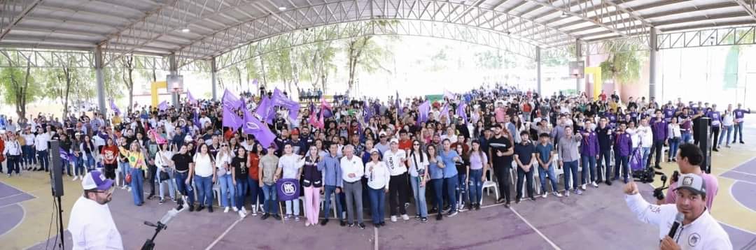 Participa Cuén Ojeda en el encuentro "La Juventud Cuenta" en Guasave.