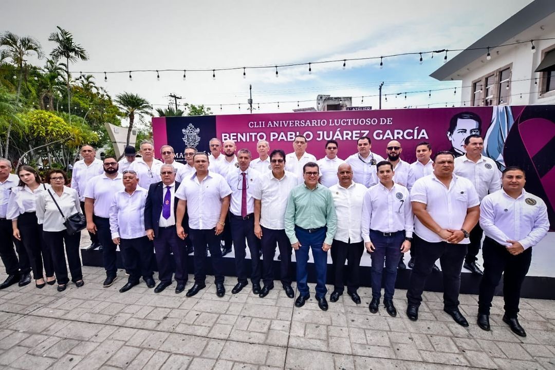 *Se conmemora en Mazatlán el CLII aniversario luctuoso de Benito Pablo Juárez García.* _El Alcalde Edgar González presi...