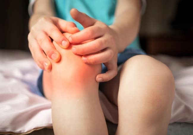 Importante la prevención de lesiones deportivas en niñas y niños, a través de buenos estiramientos, calentamiento, alime...