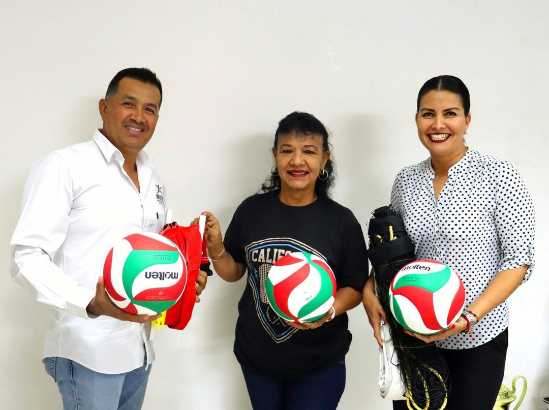 Entrega Imdem material deportivo a Escuela de Cachibol Playero Se beneficiarán 45 deportistas, en su mayoría adultos may...