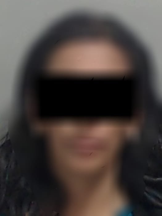 Detienen a mujer que junto con un hombre, presuntamente robaron en un comercio e