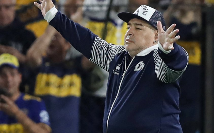 FIFA pide minuto de silencio por Maradona en todos los partidos