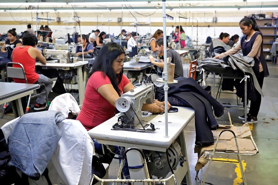 Debilidad en la economía “golpea” a manufactura de NL: Caintra