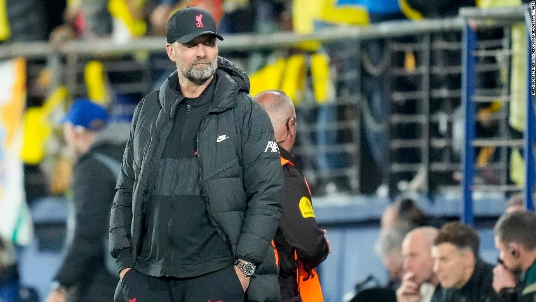 El jefe del Liverpool, Jurgen Klopp, cuestiona la asignación de boletos para la final de la Liga de Campeones después de que un grupo de fanáticos critica a la UEFA