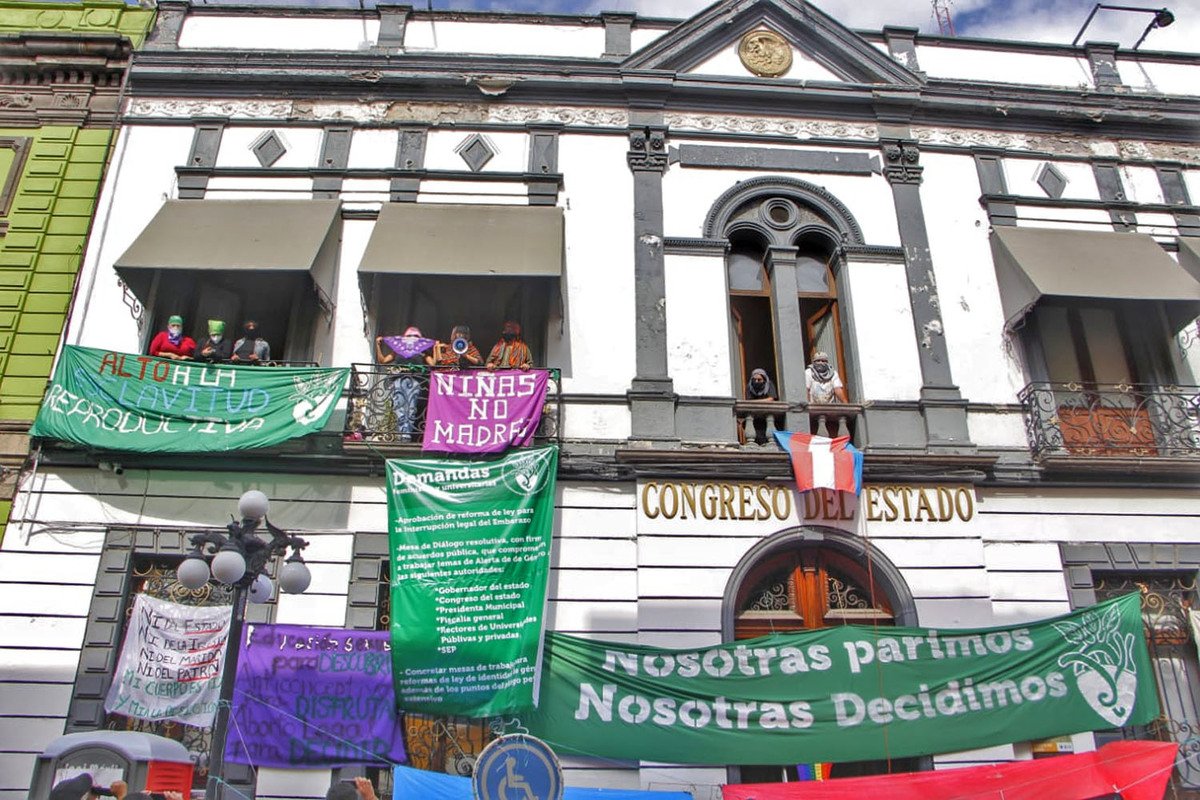 Congreso de Puebla discutirá el aborto hasta abril