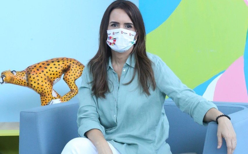 ¿Quién es Clara Luz Flores Carrales?