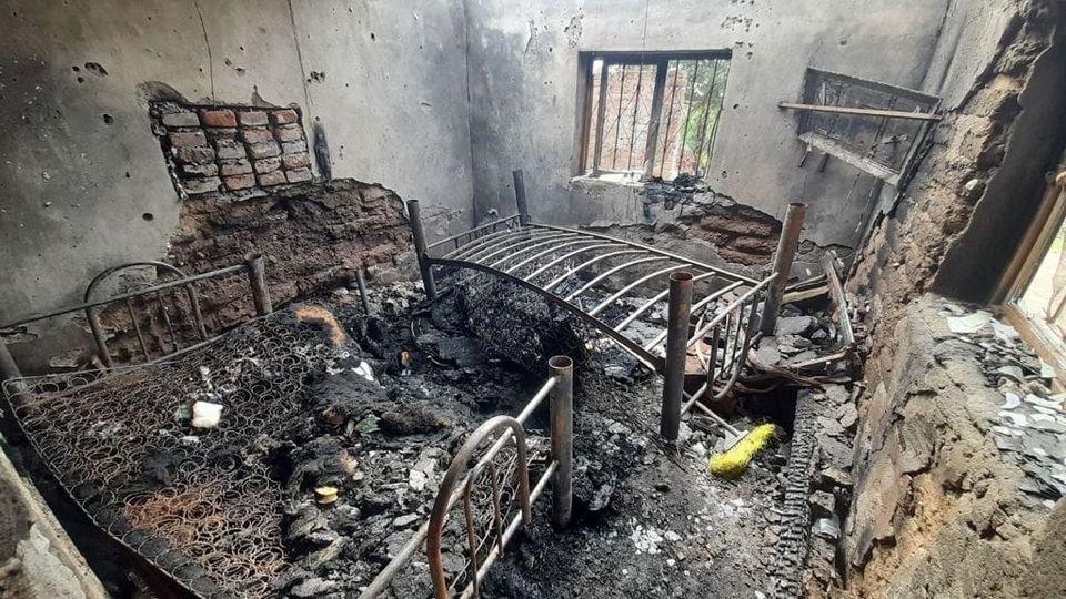 Familia queda en la calle tras incendio en El Fuerte