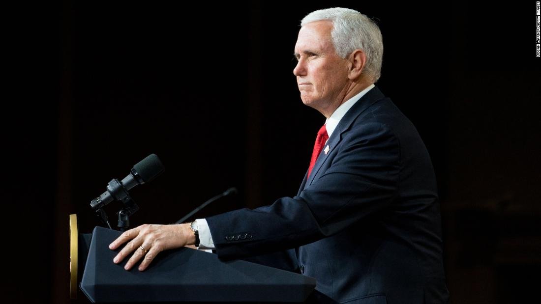 Mike Pence sufre amnesia el 6 de enero