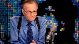 Larry King, legendario presentador de programas de entrevistas, muere a los 87 años