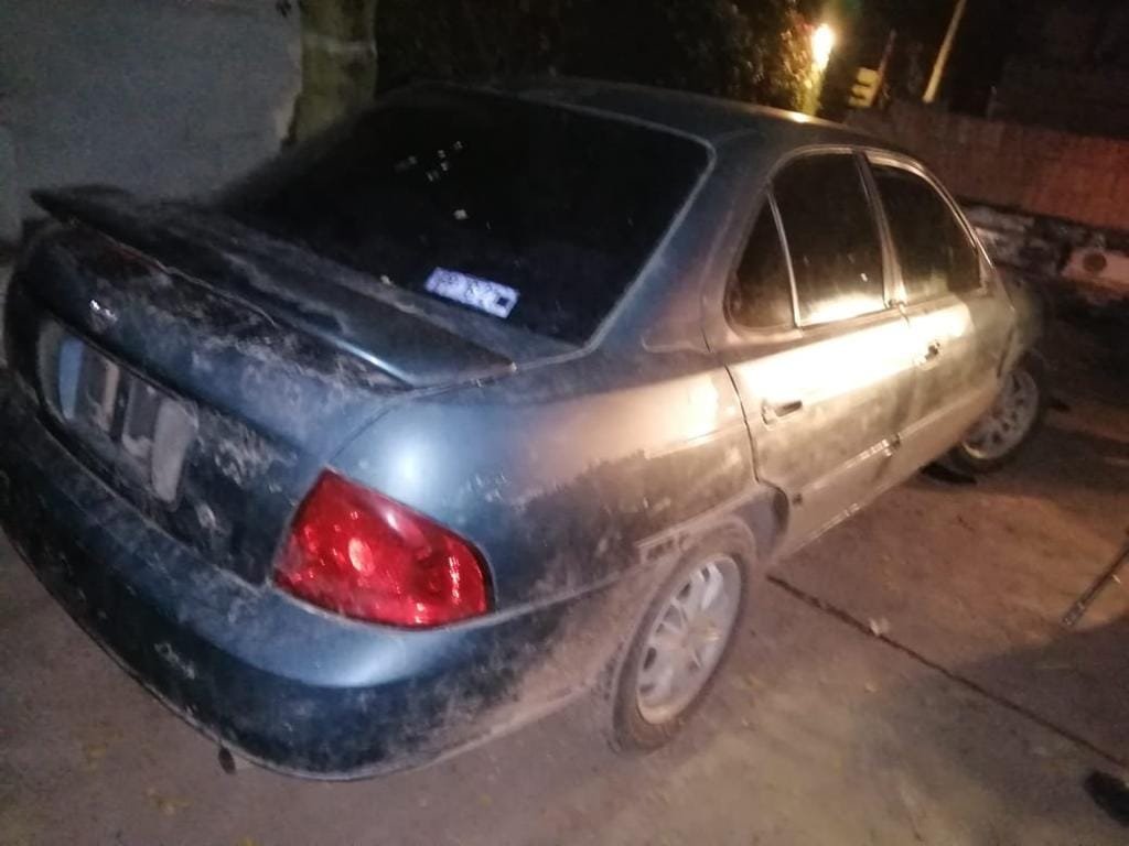 Roban vehículo en fraccionamiento Mar de Cortés y lo abandonan en el Cañaveral
