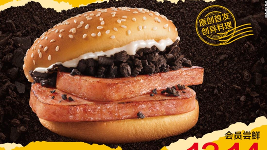 McDonald's China presenta la hamburguesa Spam con migas de Oreo