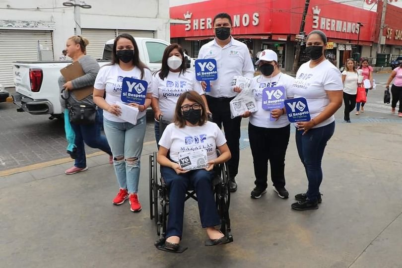 Realiza personal de DIF Mazatlán un nuevo volanteo de la campaña #YoSiRespetoTus