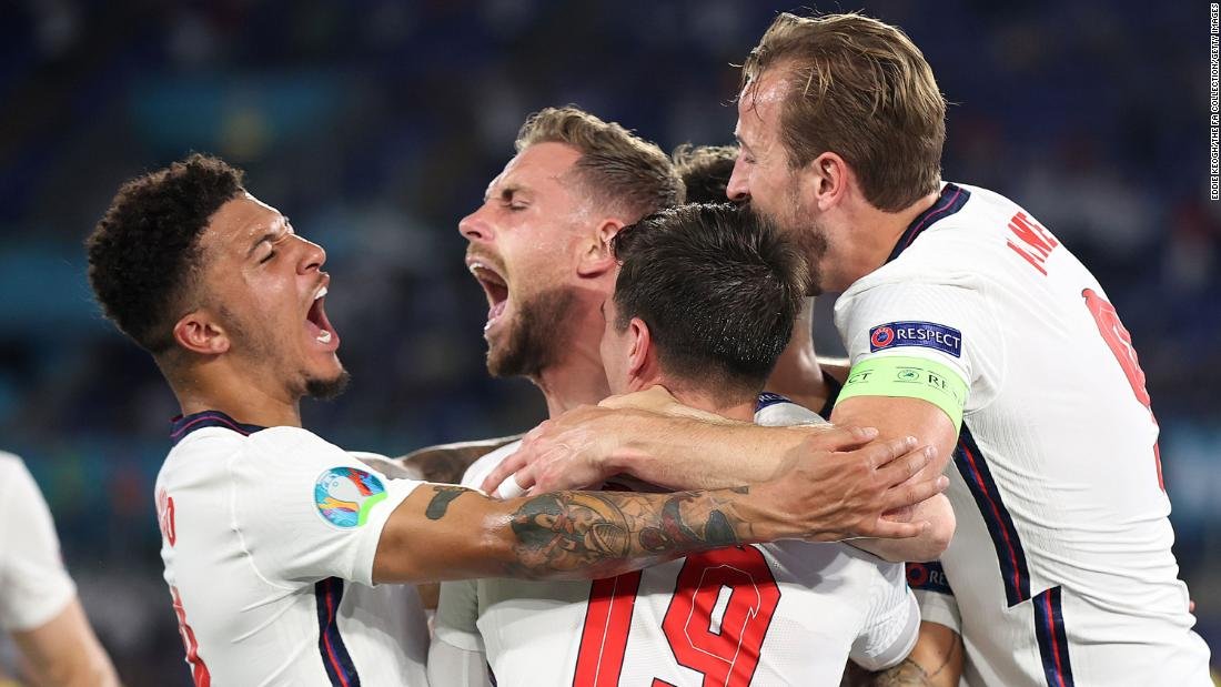 Inglaterra supera a Ucrania para alcanzar semifinales de euros por primera vez en 25 años