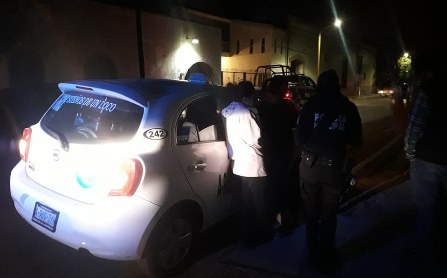 Durango. Mujer mayor muere a bordo de un taxi en Lerdo