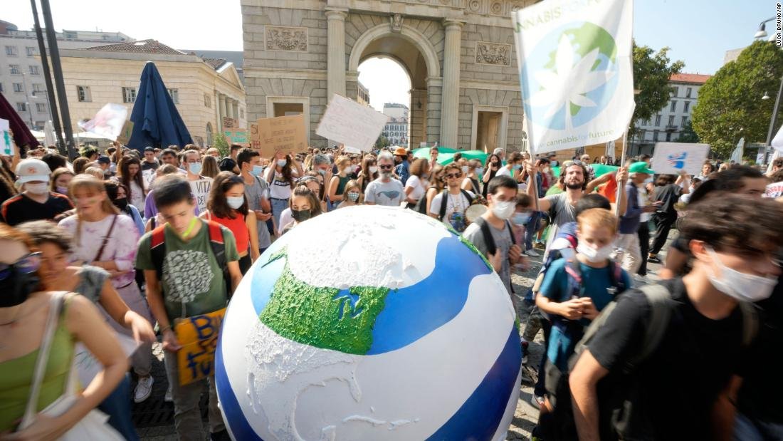 Las protestas climáticas lideradas por jóvenes se extendieron por todo el mundo: Actualizaciones en vivo