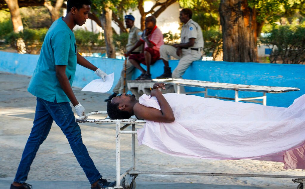Grupo yihadista ataca con bombas y ametralladoras en hotel de Somalia