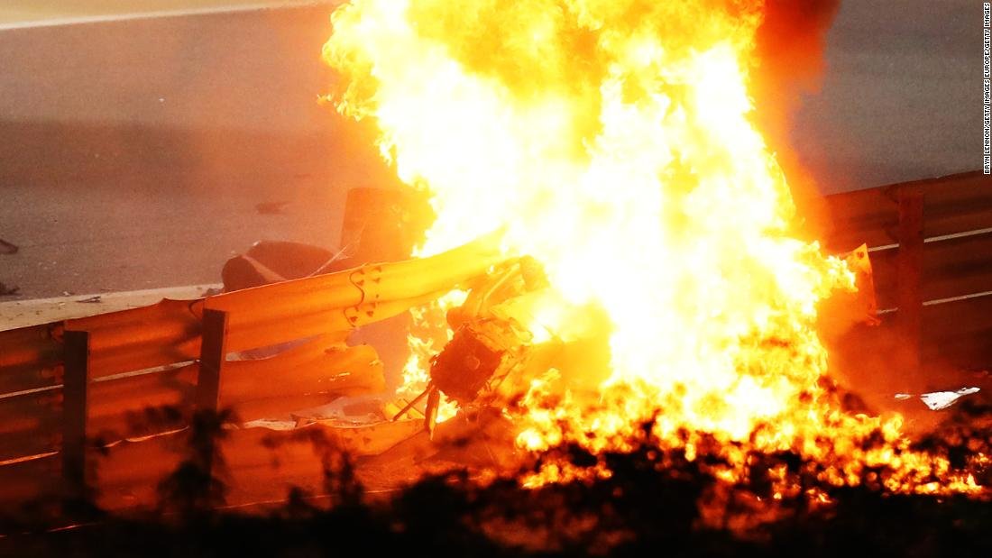 Romain Grosjean involucrado en un accidente de terror durante el Gran Premio de Bahrein