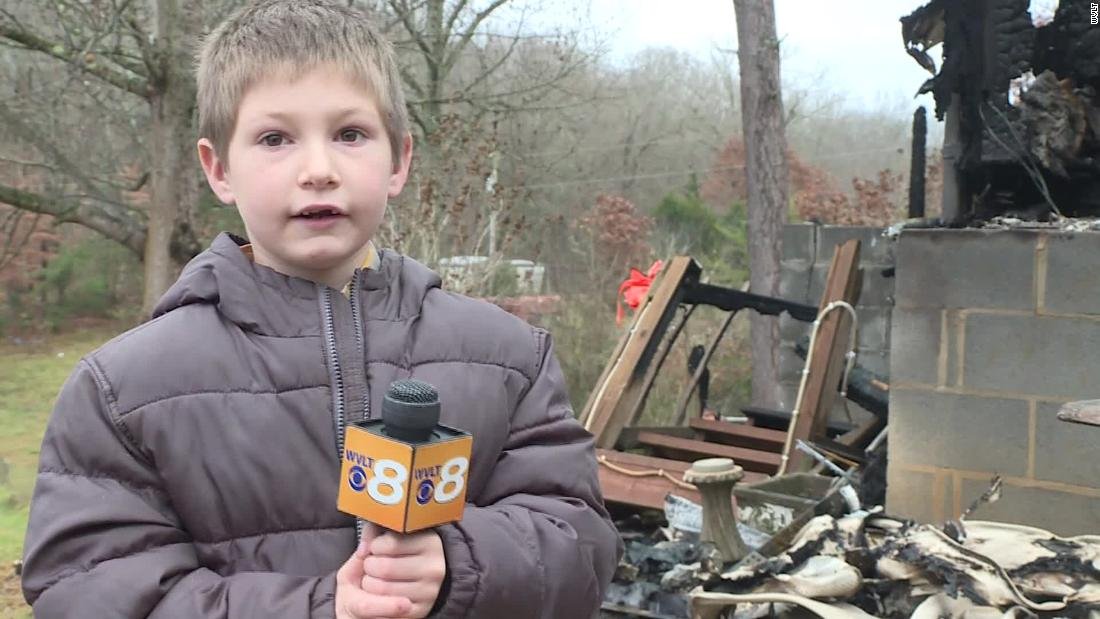 Un niño de 7 años regresó a una casa en llamas para salvar a su hermanita
